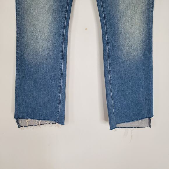 Mother The Insider Crop Step Fray Denim Jeans Shoot To Thrill Wash Blue Size 26 - Picture 4 of 10